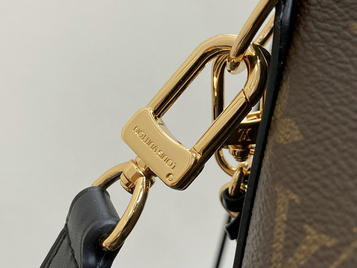 Louis Vuitton Canoe M83480