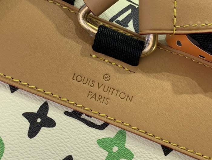 Louis Vuitton Christopher MM White M25240