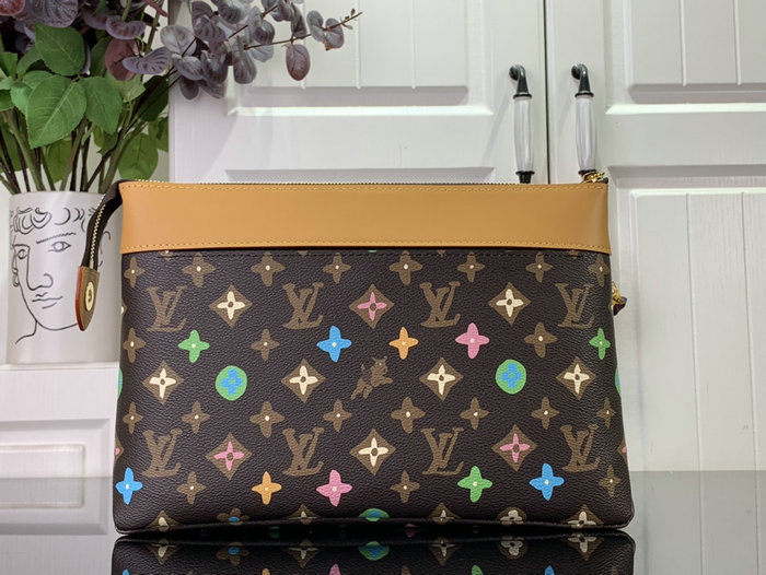 Louis Vuitton Pochette Voyage Souple M83568