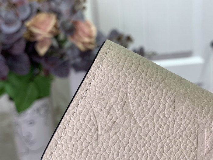 Louis Vuitton Sarah Wallet Cream M83276