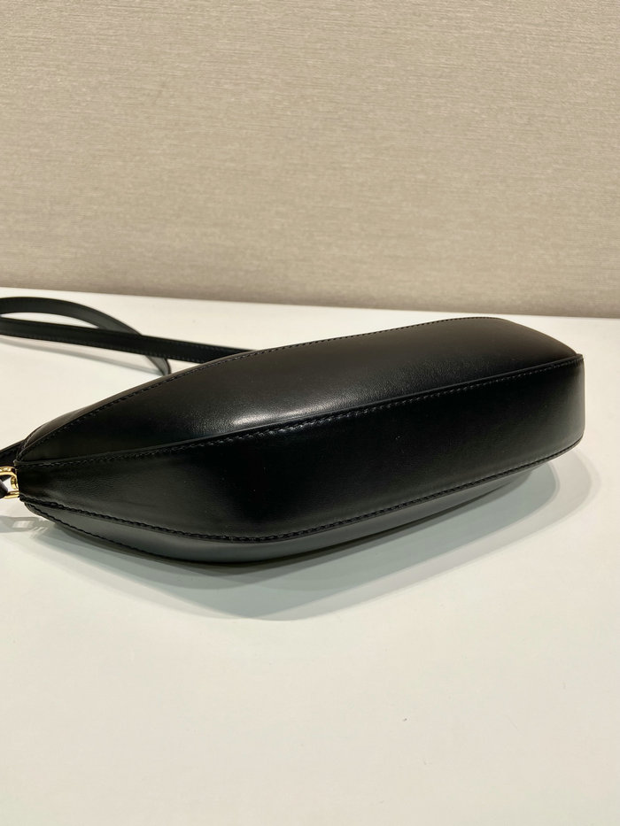 Prada Medium leather handbag Black 1BA421