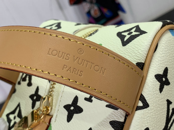 Louis Vuitton Locker Dopp Kit White M47069