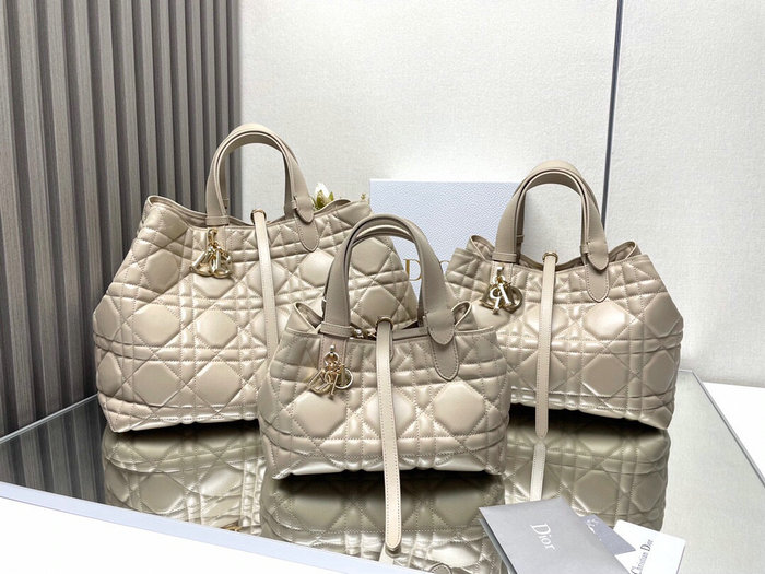 Large Dior Toujours Bag Beige M3319