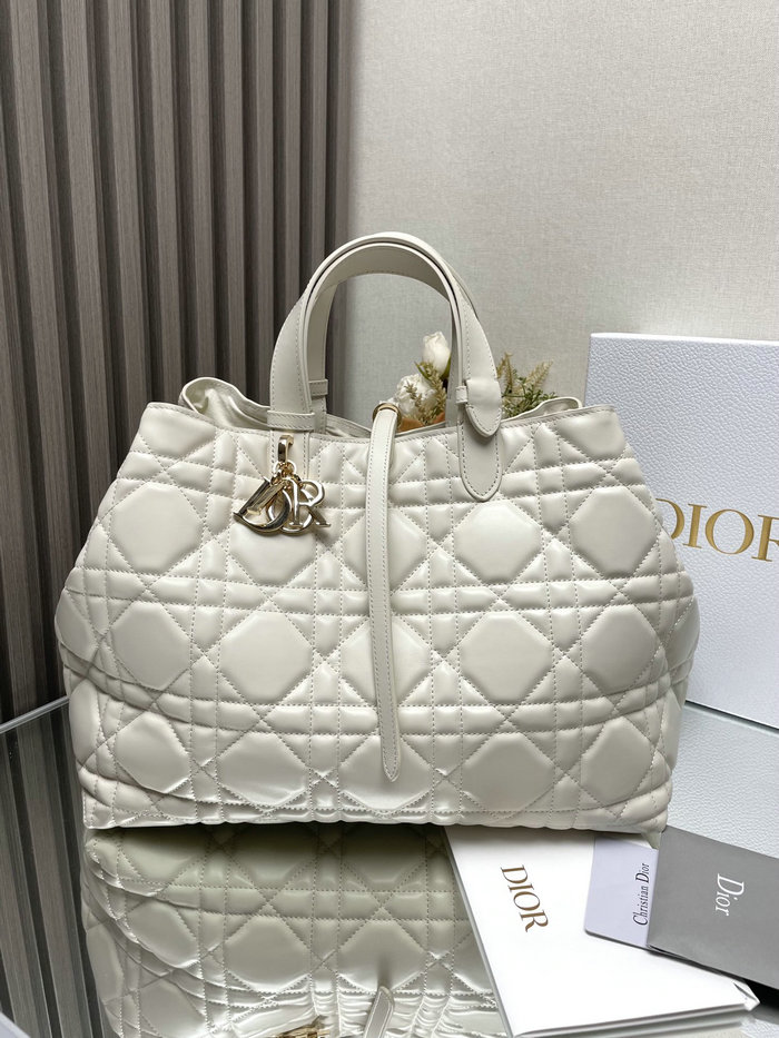 Large Dior Toujours Bag White M3319