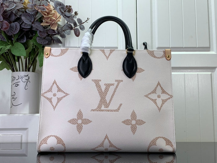 Louis Vuitton OnTheGo MM M46912