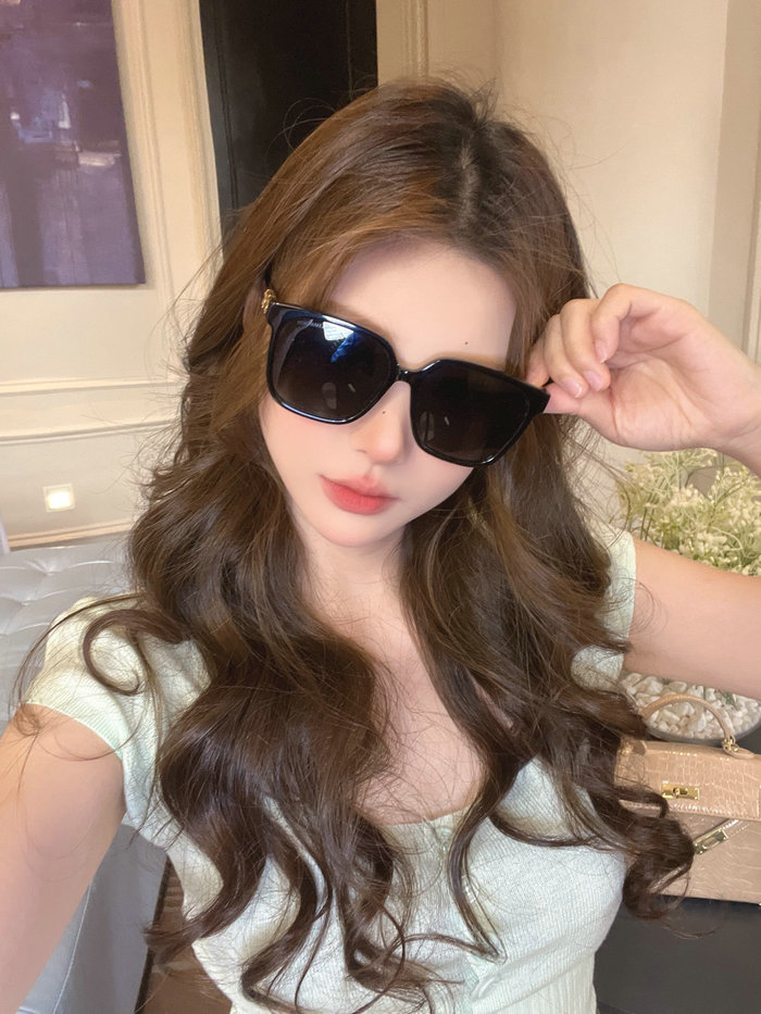 Dior Sunglasses MGD041902