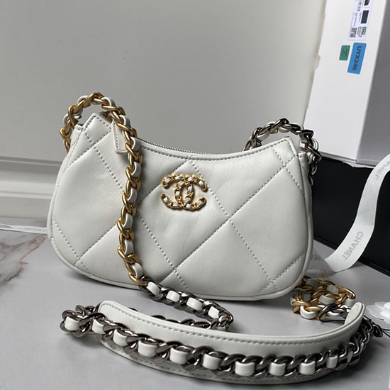 Chanel 19 Clutch With Chain White AP3763