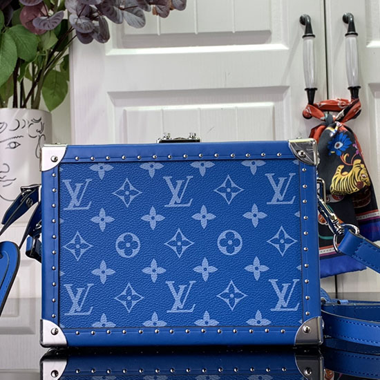 Louis Vuitton Clutch Box Blue M11049