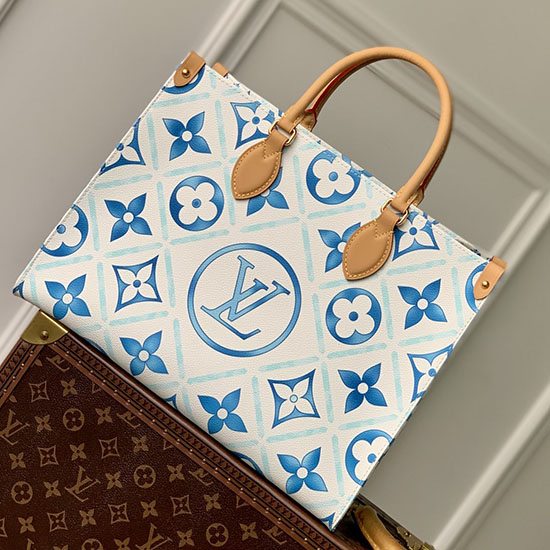 Louis Vuitton OnTheGo MM M11262