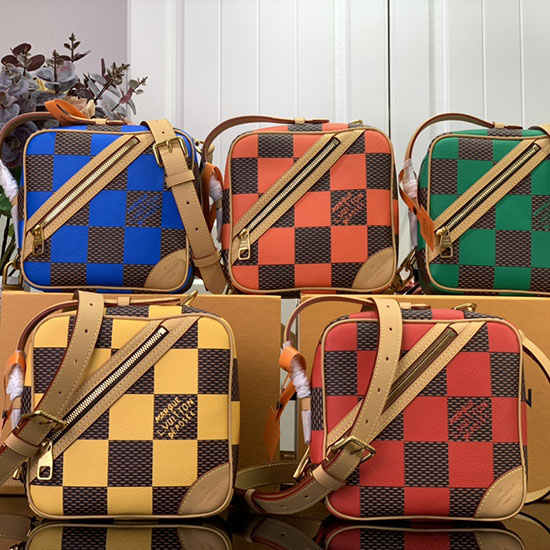 Louis Vuitton Chess Messenger N40562