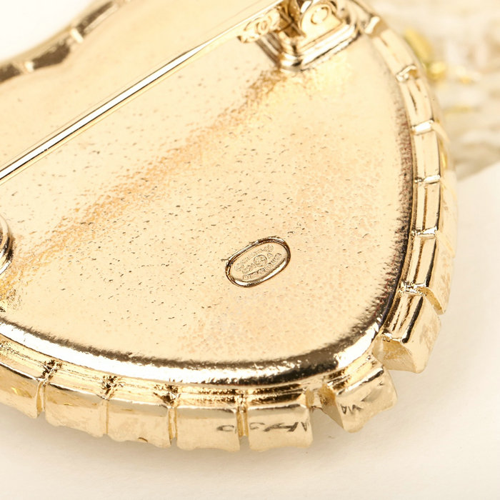 Chanel Brooch CB71604