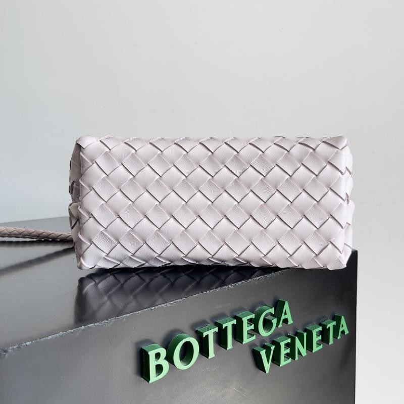 Bottega Veneta Small Andiamo Tote Bag B743568 Pink