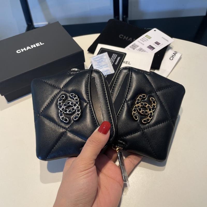 Chanel 19 Zipped Coin Purse AP2086
