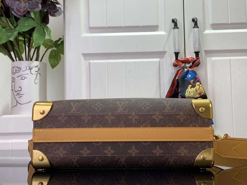 Louis Vuitton Soul Trunk East West M11536