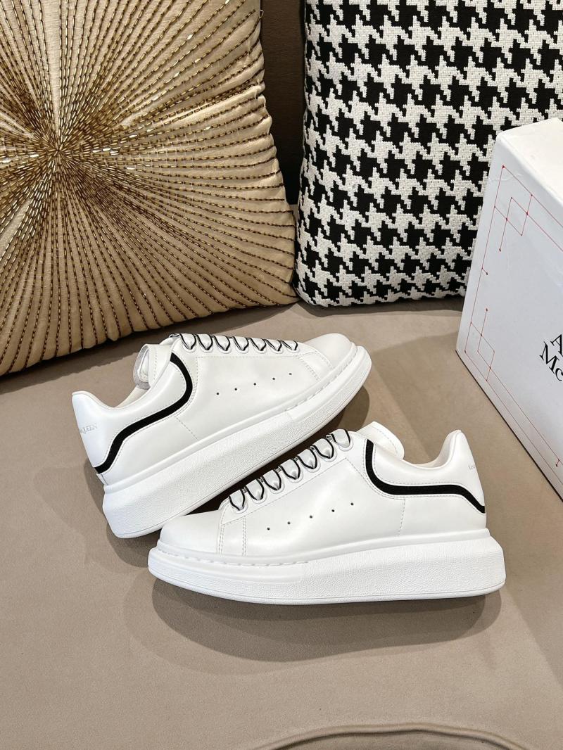 McQueen Unisex Sneakers SAS82608