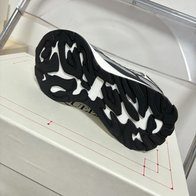 McQueen Unisex Sneakers SAS82638