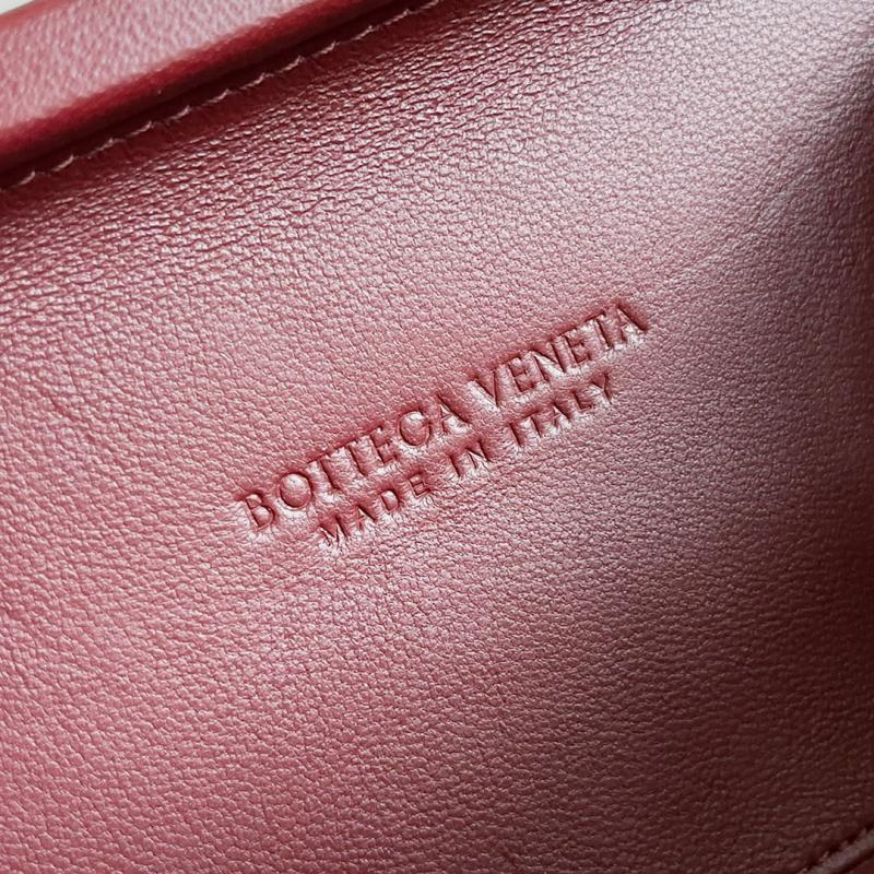 Bottega Veneta Knot With Chain 776662 Red