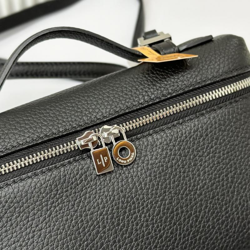 Loro Piana Extra Pocket Pouch L19 LP404601