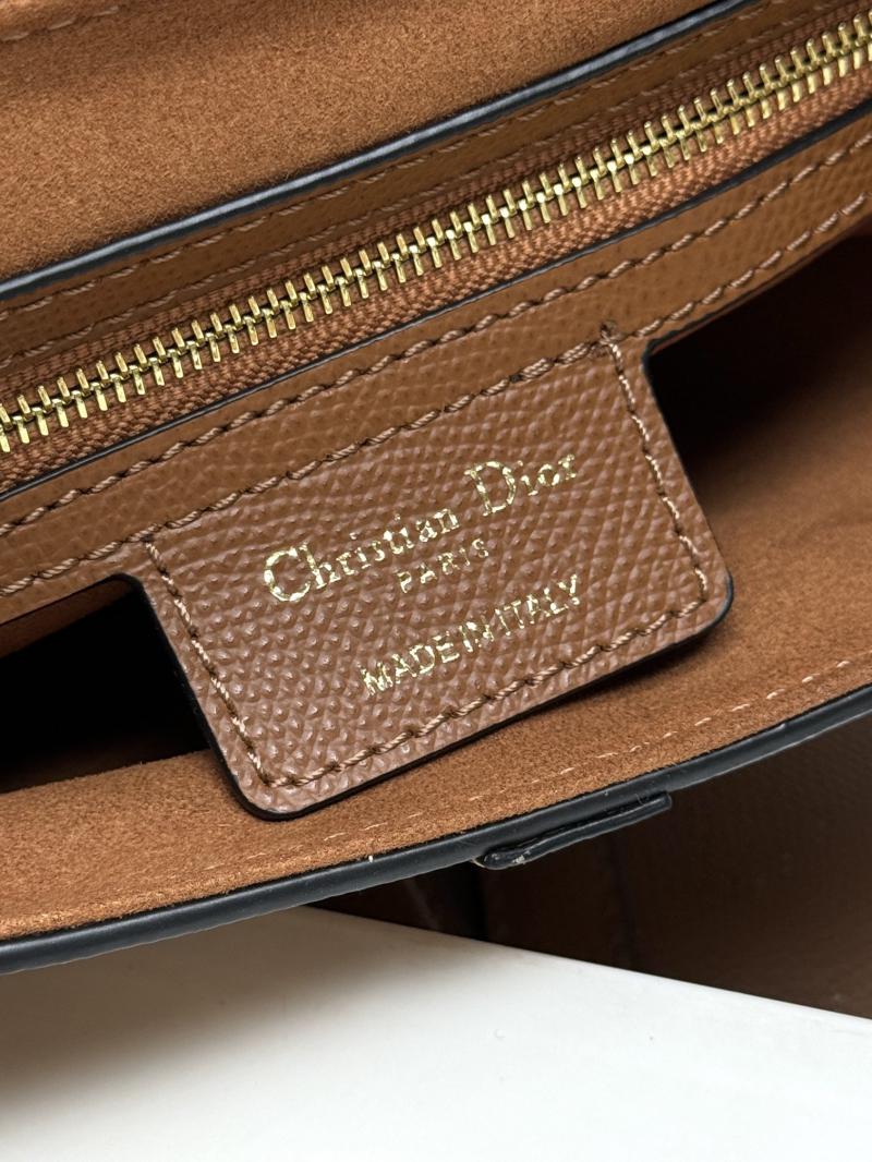 Dior Grained Calfskin Saddle Bag With Strap M0455 Camel