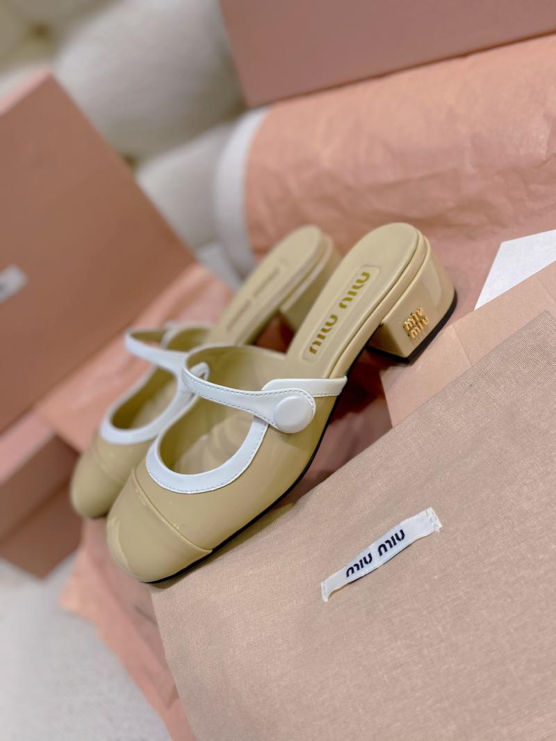 Miu Miu Pumps SMP21801