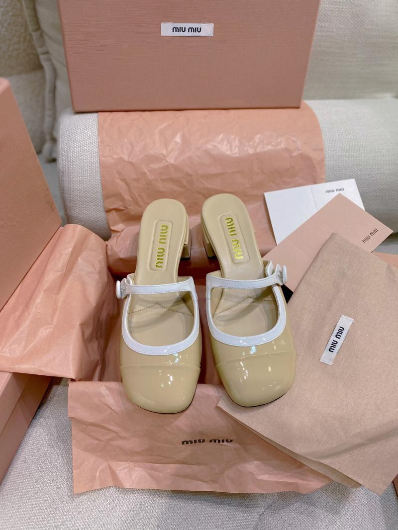 Miu Miu Pumps SMP21801