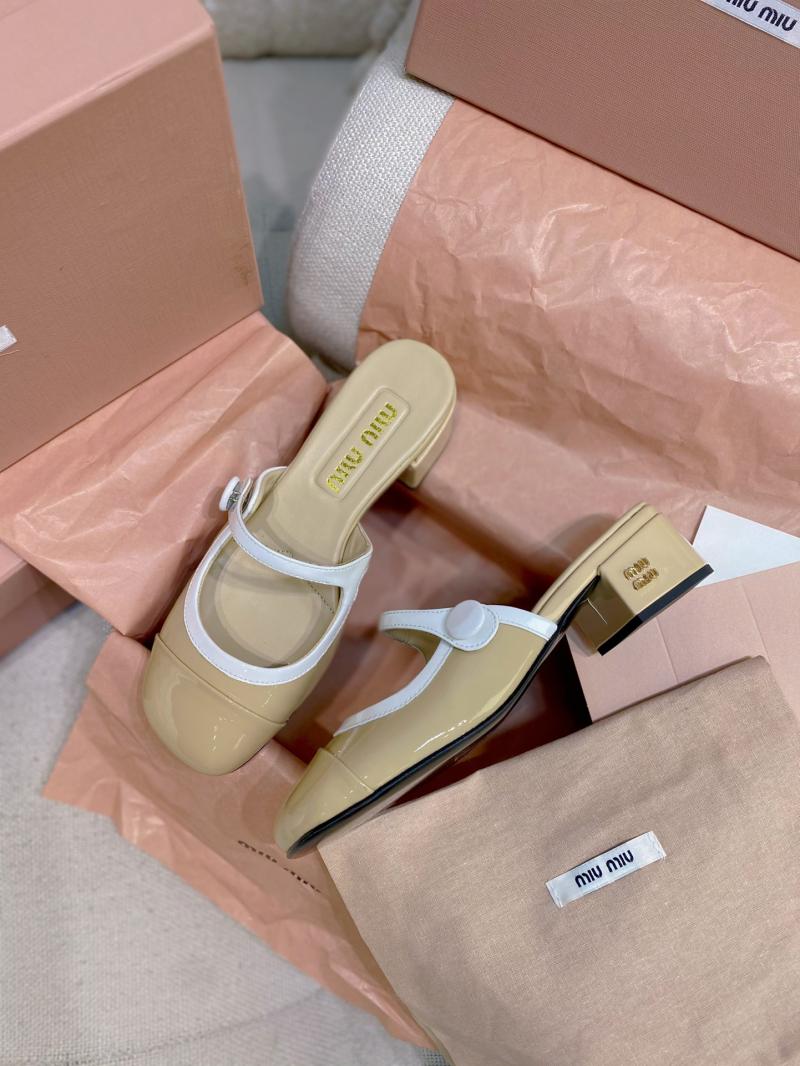 Miu Miu Pumps SMP21801