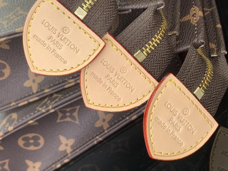 LV x TM Trio Toiletry Pouch M13762