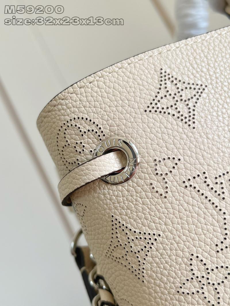 Louis Vuitton Bella Tote Cream M59203