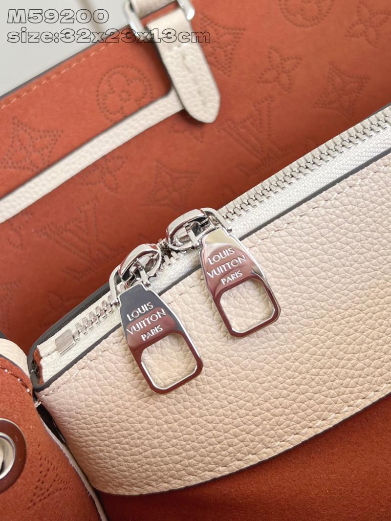 Louis Vuitton Bella Tote Cream M59203