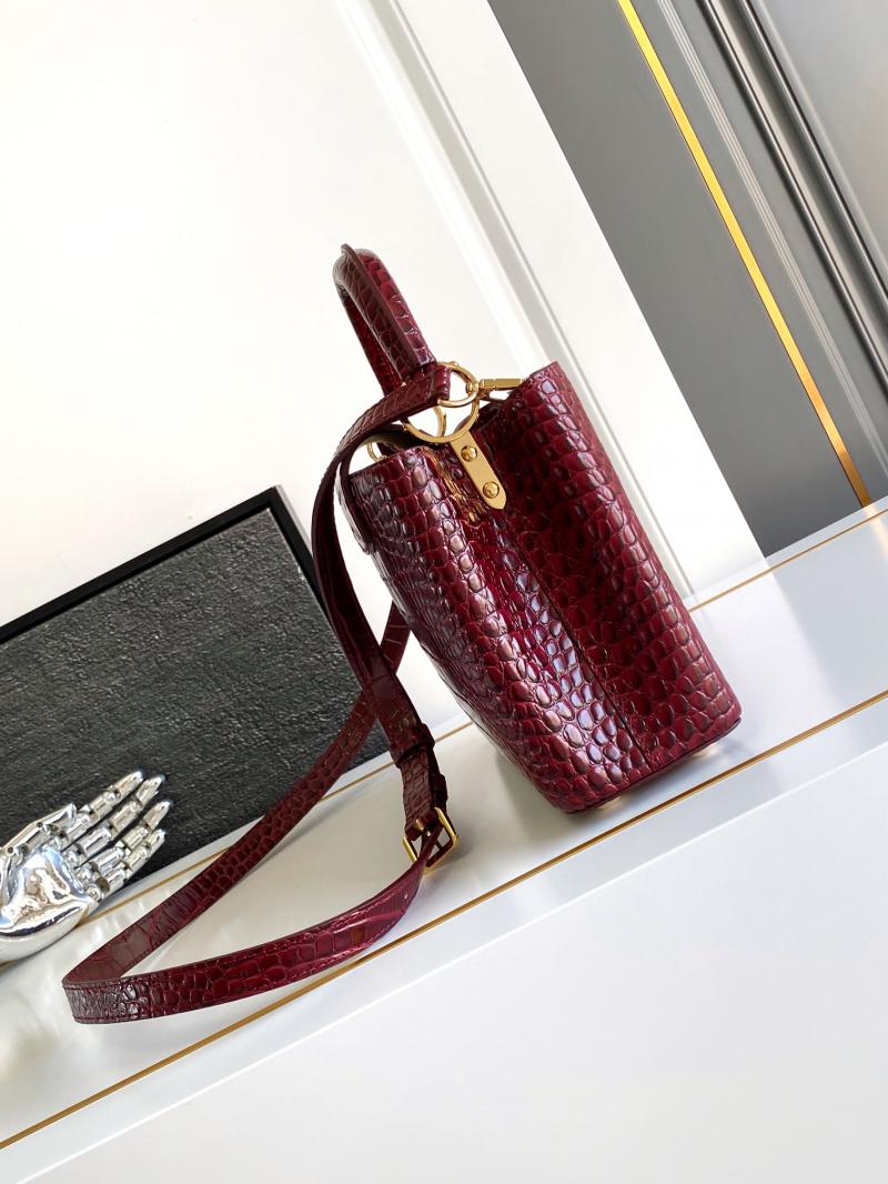 Louis Vuitton Capucines BB N92173 Burgundy