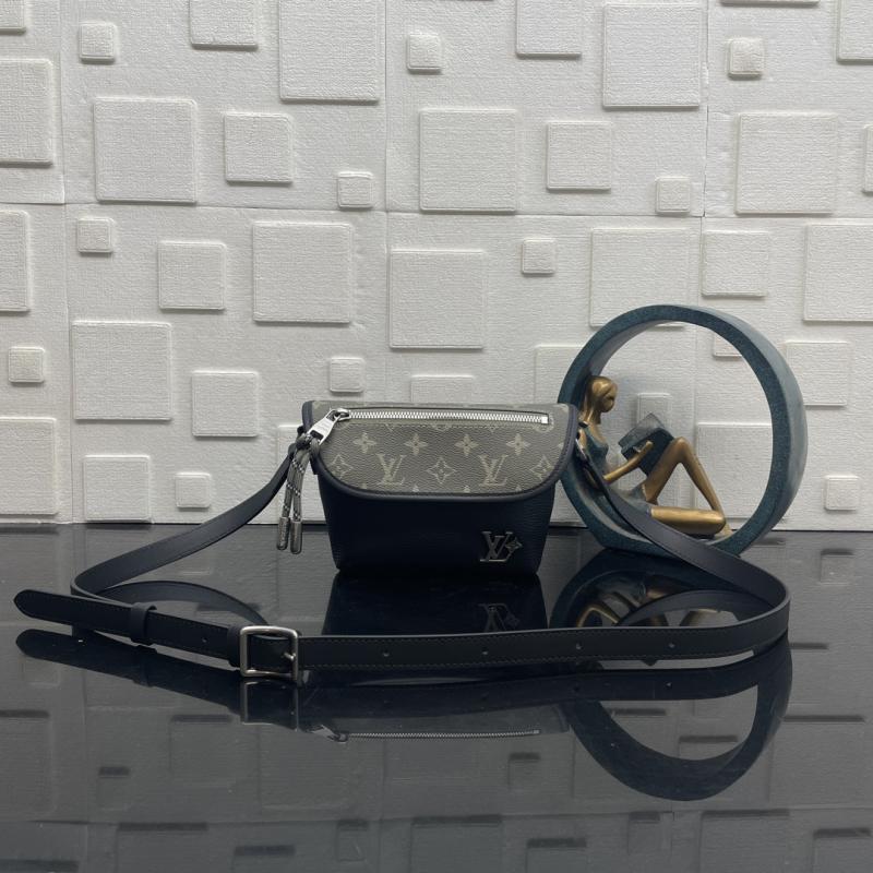 Louis Vuitton Pulse Wearable Wallet M12618