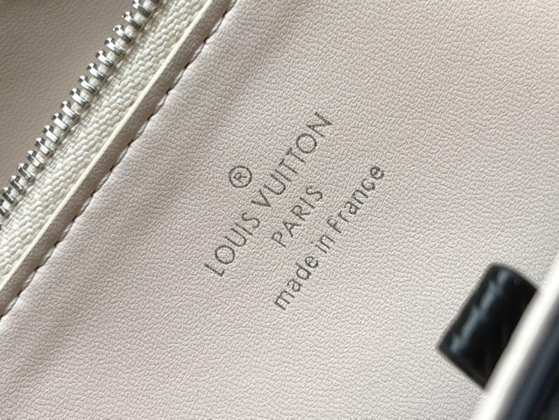 Louis Vuitton Twist MM Slim M13118 Black