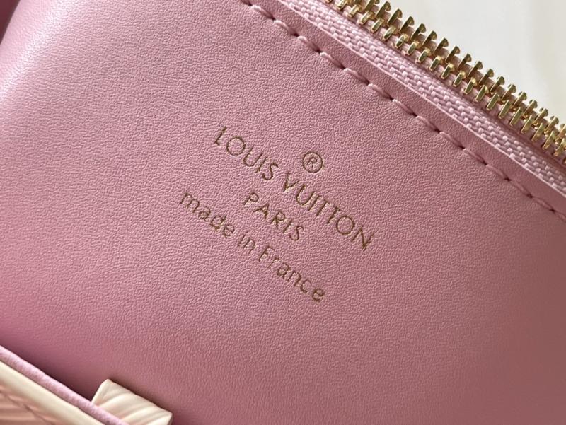 Louis Vuitton Twist MM Slim M13118 White