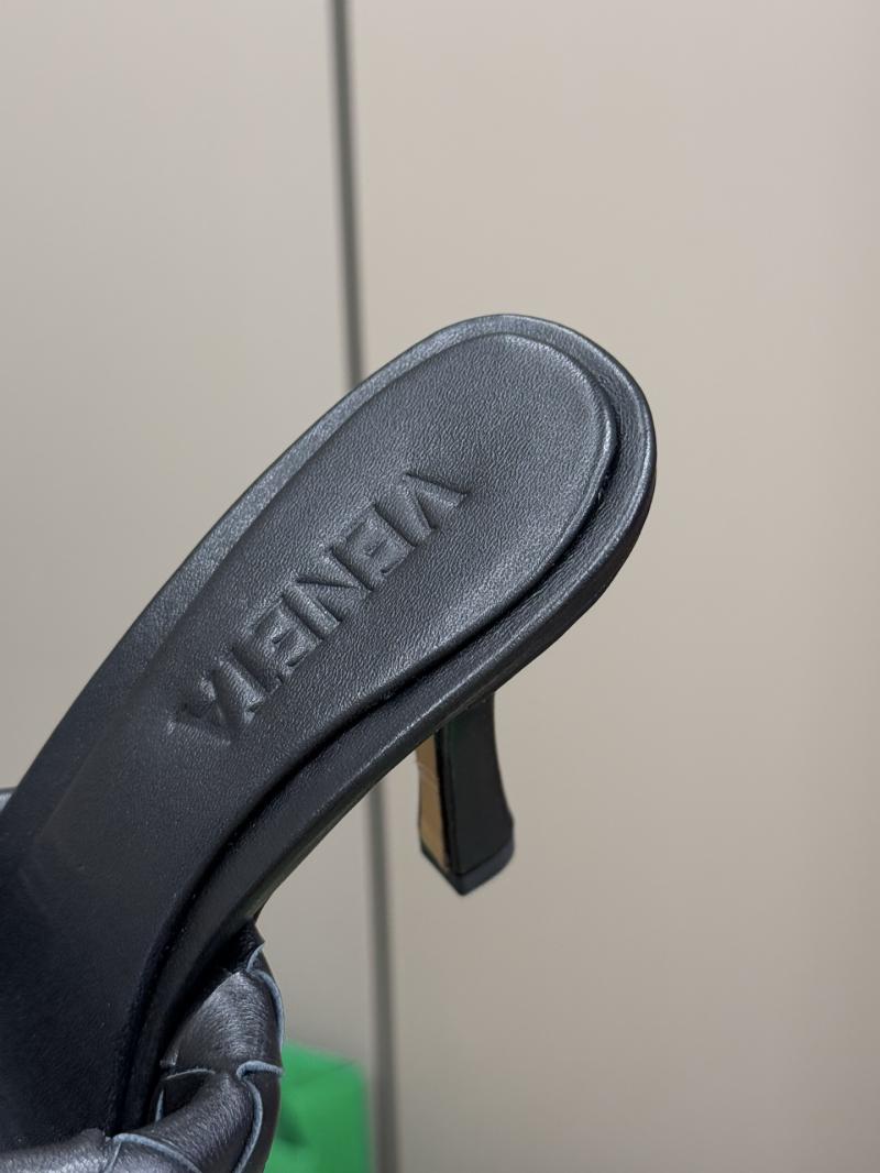Bottega Veneta Sandals SBVS30601