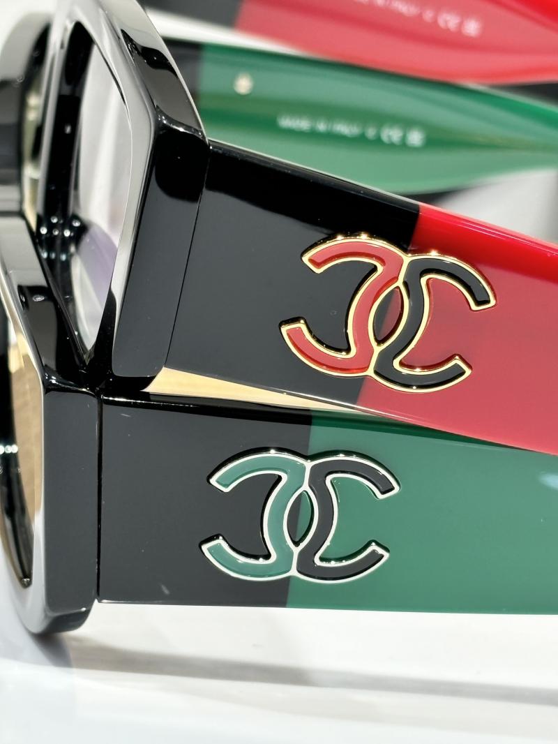 Chanel Sunglasses CH5525
