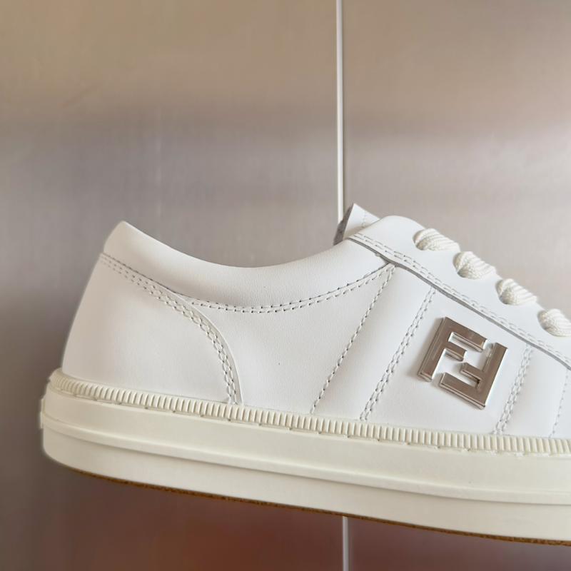 Fendi Unisex Sneakers SFS31402