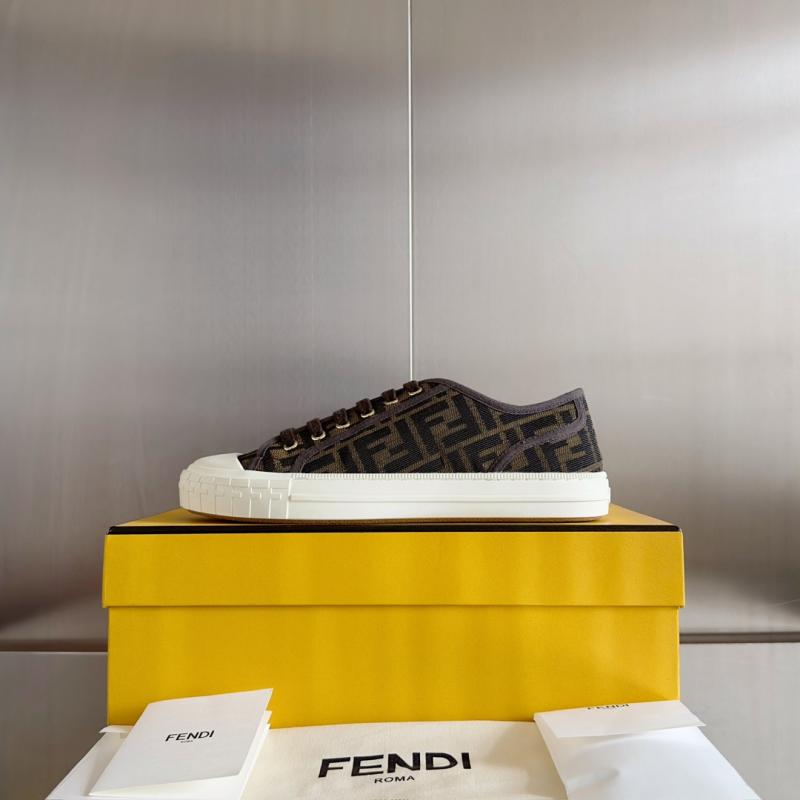 Fendi Unisex Sneakers SFS31405