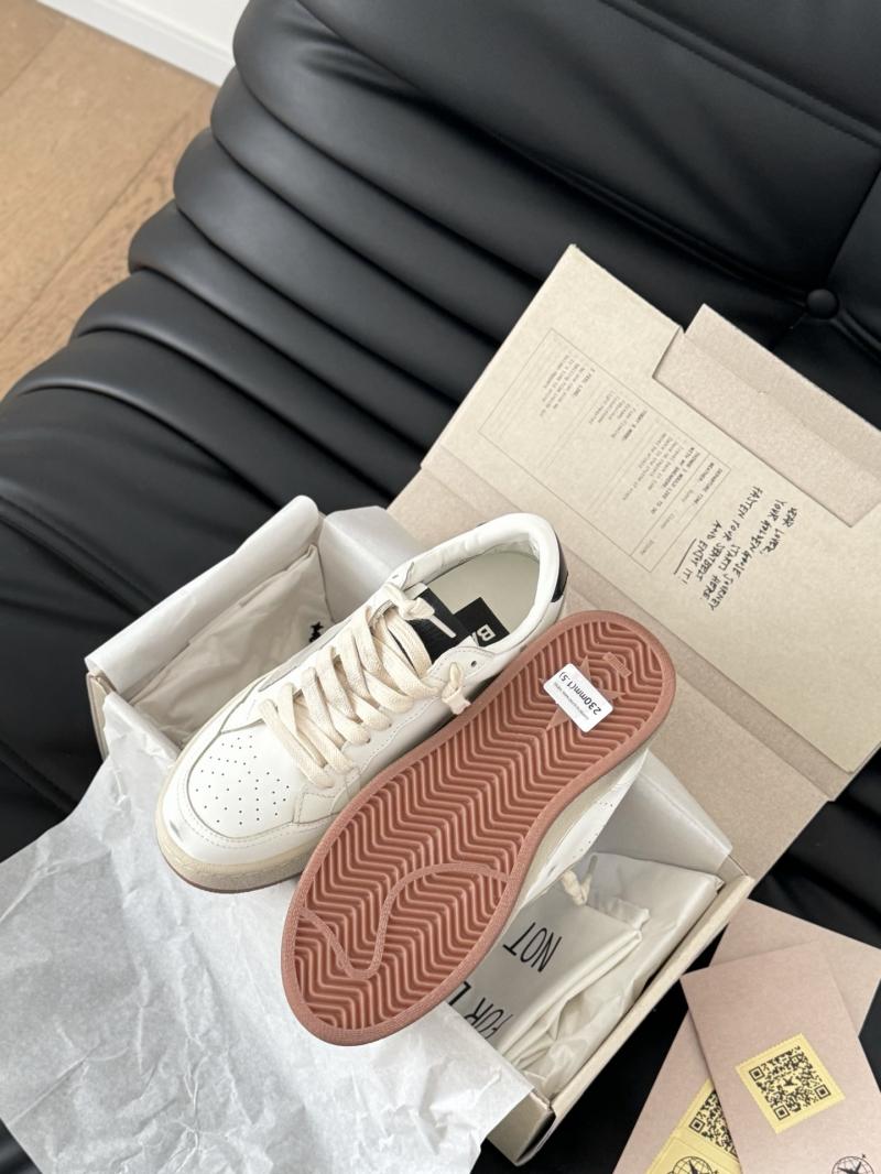 Golden Goose Sneakers SGS22014
