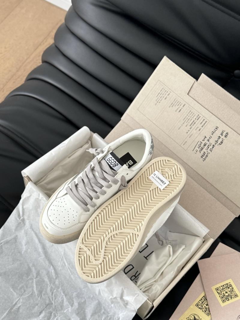 Golden Goose Sneakers SGS22016