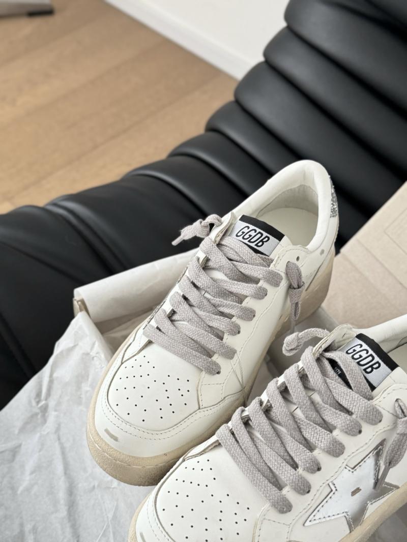 Golden Goose Sneakers SGS22016