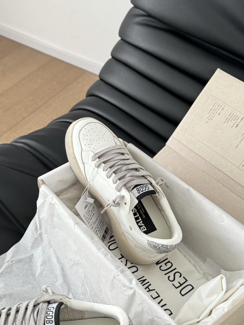 Golden Goose Sneakers SGS22016