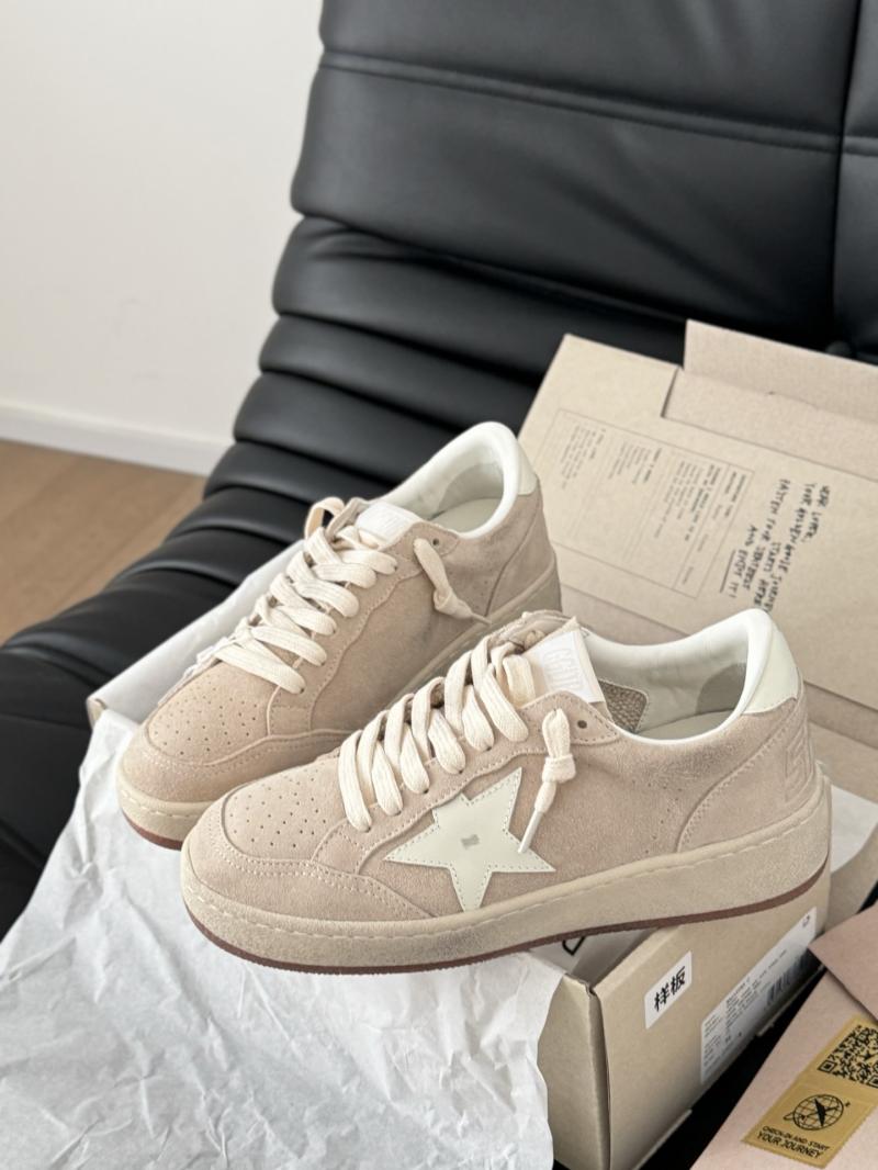 Golden Goose Sneakers SGS22017