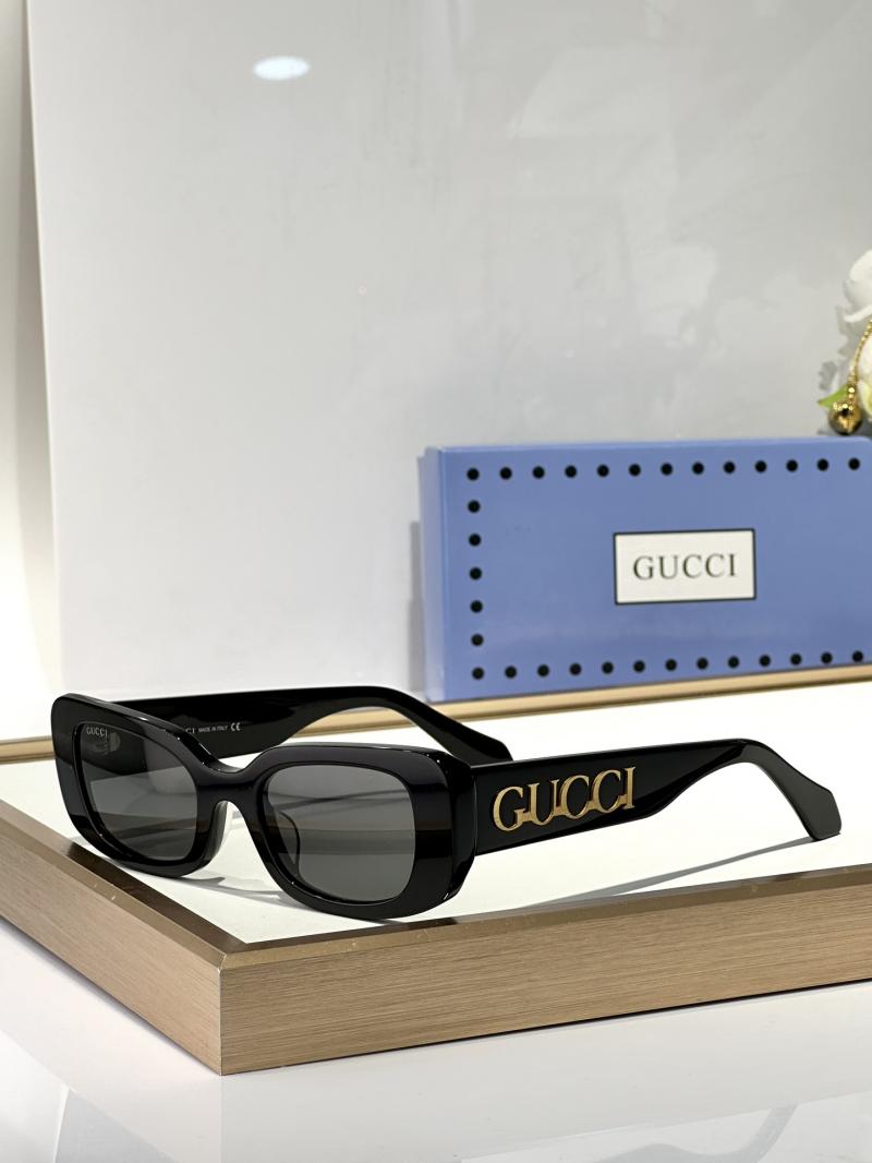 Gucci Sunglasses GG1081S