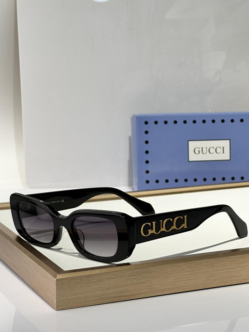 Gucci Sunglasses GG1081S