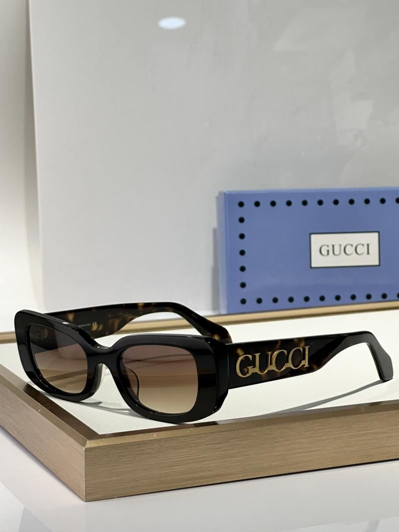 Gucci Sunglasses GG1081S
