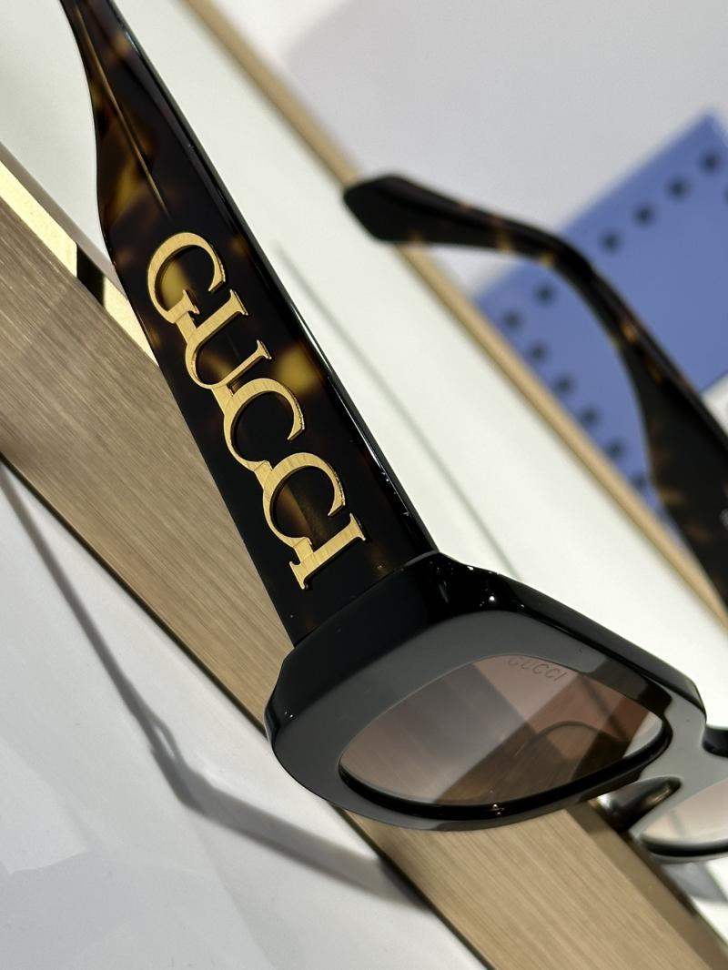 Gucci Sunglasses GG1081S