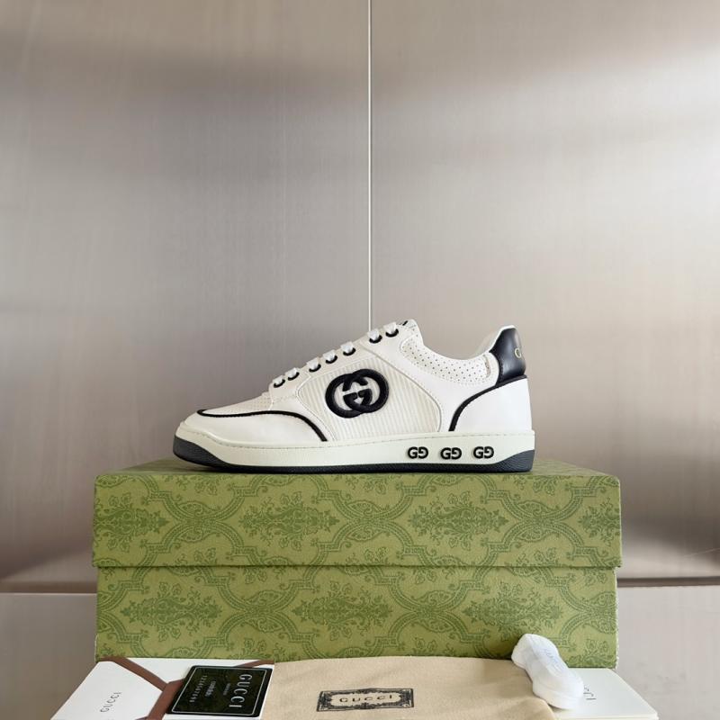Gucci Unisex Sneakers SGS31409