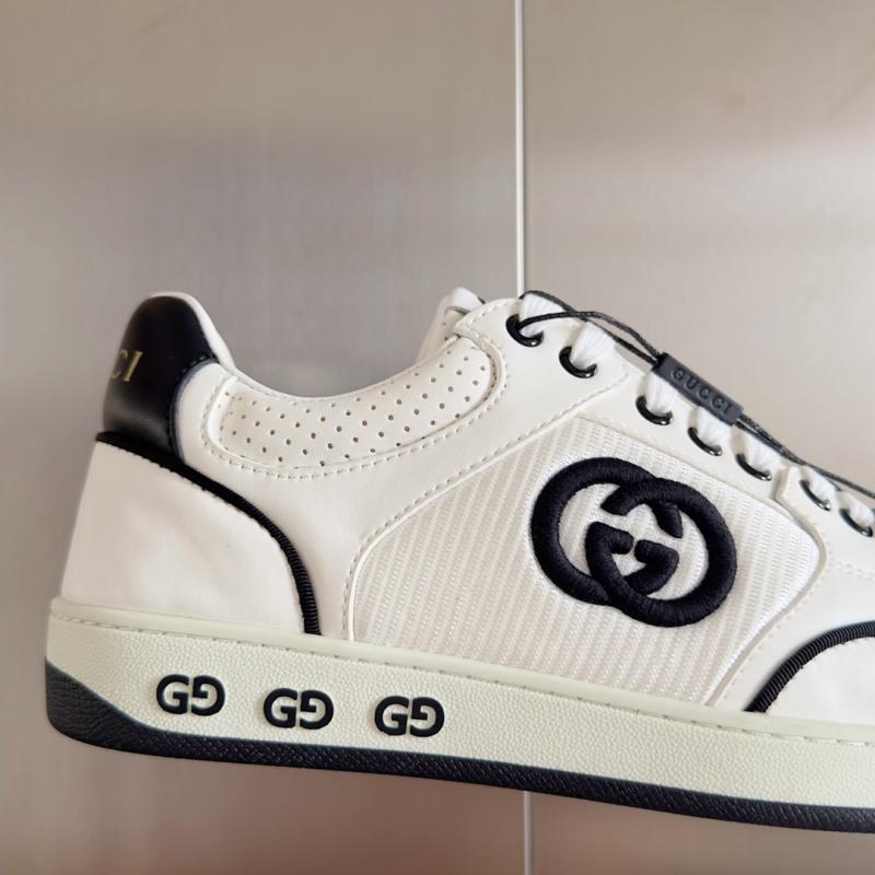 Gucci Unisex Sneakers SGS31409