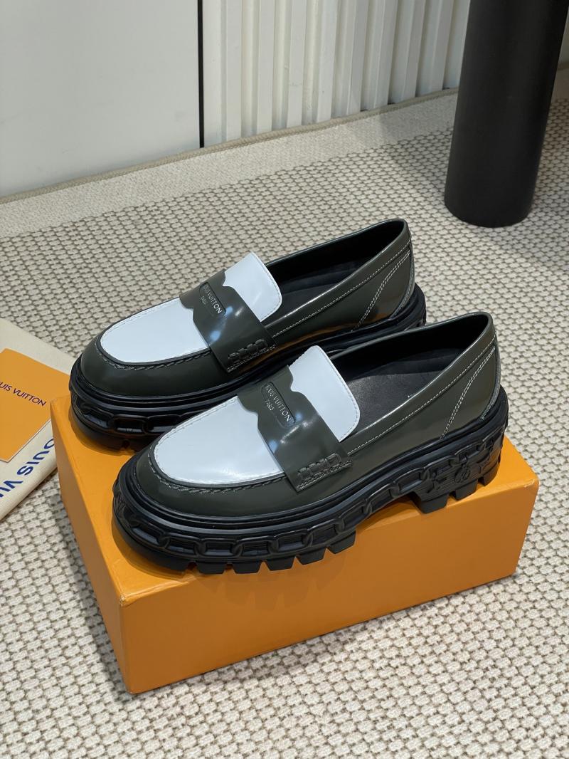 Louis Vuitton Loafers SLL30701