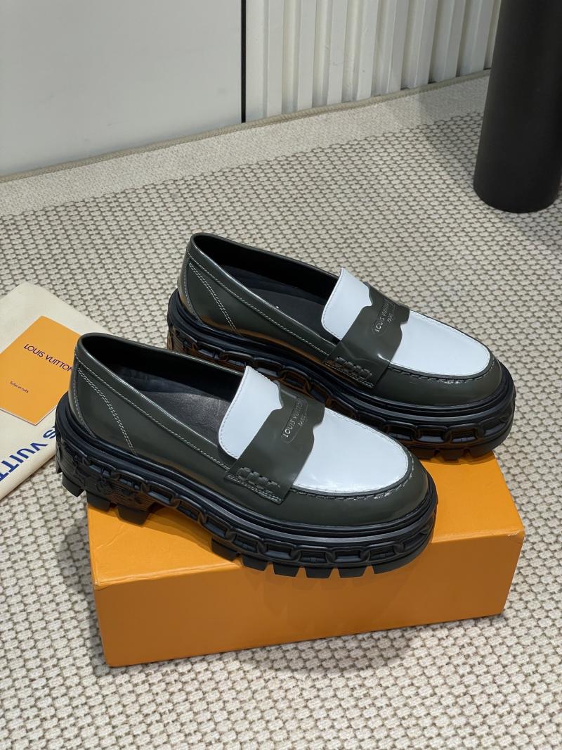 Louis Vuitton Loafers SLL30701